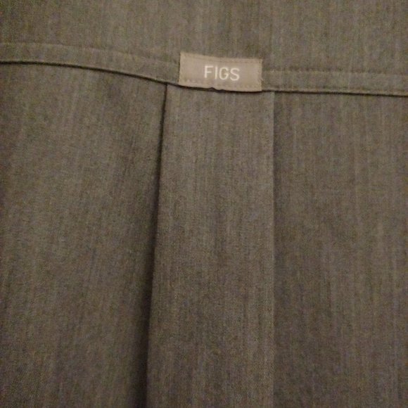 Figs Rafaela technical collection oversized gray Scrub Top - Picture 8 of 12